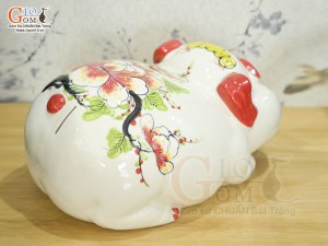 Heo sứ tiết kiệm vẽ hoa Phù Dung đỏ, dài 32cm