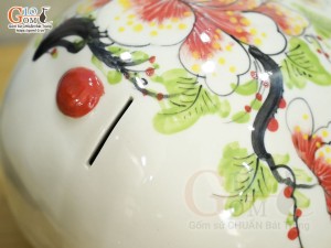 Heo sứ tiết kiệm vẽ hoa Phù Dung đỏ, dài 32cm