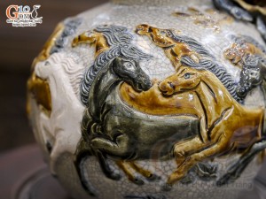 Hồ lô men rạn đắp nổi Mã Đáo Thành Công cao 33cm