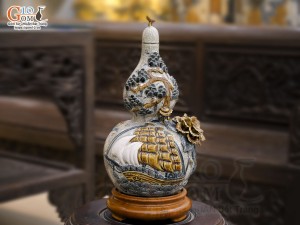 Hồ lô men rạn đắp nổi Thuận Buồm Xuôi Gió cao 33cm