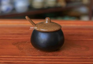 Hộp đường men gốm vàng