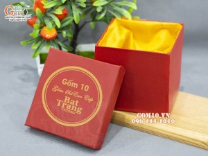 Hộp xi đỏ đựng cốc đĩa lót lụa, H13x12,5cm Hộp xi đỏ đựng cốc đĩa lót lụa, H13x12,5cm
