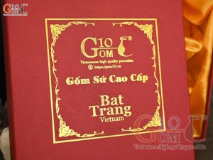 Hộp xi đỏ lót lụa đựng ấm chén S3