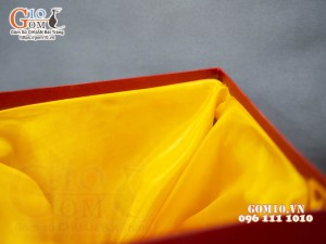 Hộp xi đỏ lót lụa đựng bình hút lộc H41x33cm