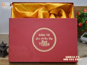 Hộp xi đỏ lót lụa đựng bình nước, 34x22cm