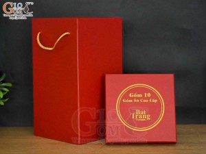 Hộp xi đỏ lót lụa kích thước 16 x 16 H32cm