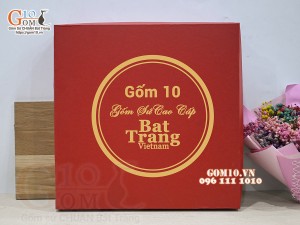 Hộp xi đỏ lót lụa kích thước 35x35x8cm