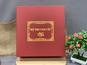 Hộp xi lụa bộ ấm chén và bộ phụ kiện 3 món