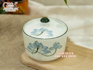 Hũ có nắp men kem vẽ hoa Sen xanh, 9,5cm