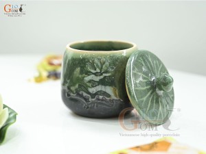 Hũ có nắp men thiên thanh đắp nổi hoa Sen, cao 12cm