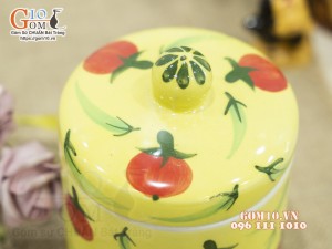Hũ dưa men màu vàng vẽ cà chua, đường kính 12cm