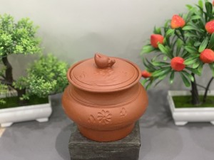 Hũ đựng nước cặn đỏ khắc hoa, đường kính 11.5cm