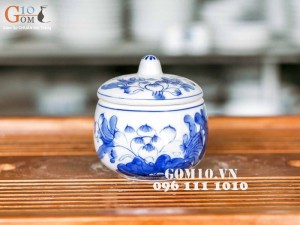 Hũ đường men lam vẽ sen