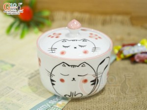 Hũ nắp men trắng vẽ mèo chỉ hồng, đường kính 10cm