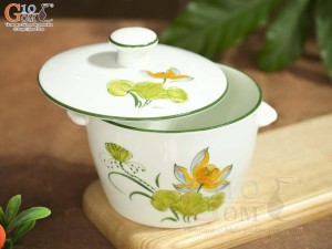 Hũ vát có nắp men kem vẽ hoa Sen vàng, đường kính 12,5cm