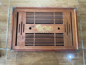 Khay gỗ nẹp đồng, kích thước 50x33cm