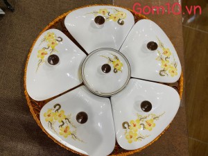 Khay mứt 5 cánh men trắng vẽ hoa Mai vàng (Kèm khay mây)