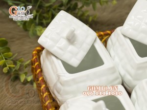 Khay mứt Tết dáng hũ thông men trắng, khay mây 22cm