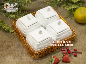 Khay mứt Tết dáng hũ thông men trắng, khay mây 22cm