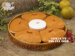 Khay mứt Tết hoa 5 cánh, màu cam, khay mây 33cm