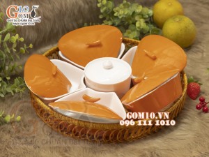 Khay mứt Tết hoa 5 cánh, màu cam, khay mây 33cm