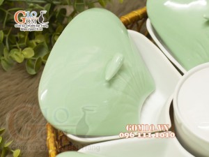 Khay mứt Tết hoa 5 cánh, màu xanh mint, khay mây 33cm