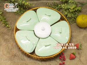 Khay mứt Tết hoa 5 cánh, màu xanh mint, khay mây 33cm