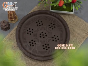 Khay tròn thủng gốm đen, đường kính 22cm