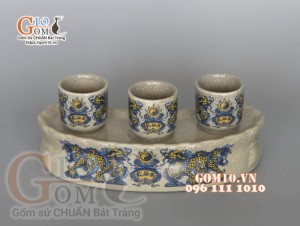 Kỷ thờ cong 3 men rạn Phúc Lộc Thọ