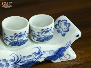 Kỷ ngai 5 chén men lam vẽ Sen Đại Cát