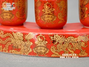 Kỷ cong 3 chén họa tiết Rồng Phúc - Lộc - Thọ vàng kim men đỏ