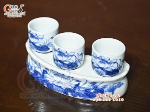 Kỷ cong 3 chén men lam cổ vẽ Sen Cát Tường