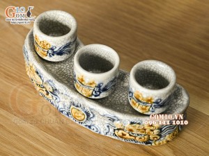 Kỷ cong 3 chén men rạn đắp nổi Rồng Phú Quý