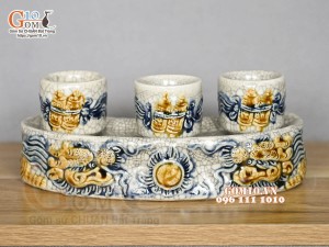 Kỷ cong 3 chén men rạn đắp nổi Rồng Phú Quý