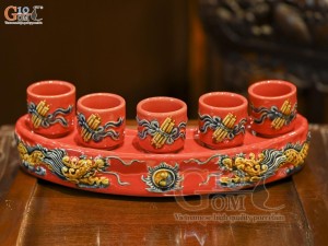 Kỷ cong 5 chén men màu đắp nổi Rồng Như Ý nền đỏ