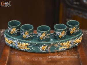Kỷ cong 5 chén men màu đắp nổi Rồng Như Ý nền xanh lục bảo