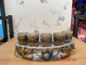 Kỷ cong 5 chén men rạn Long Trấn đắp nổi Rồng