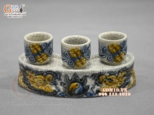 Kỷ cong 3 chén men rạn Long Trấn đắp nổi Rồng