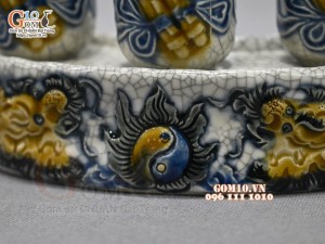 Kỷ cong 3 chén men rạn Long Trấn đắp nổi Rồng