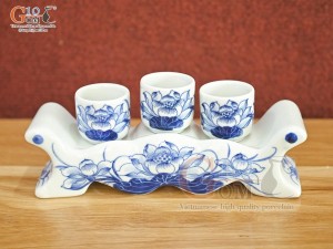 Kỷ ngai 3 chén men lam cổ vẽ Sen Tài Lộc