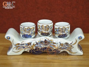 Kỷ ngai 3 chén men lam cổ vẽ Sen Tài Lộc, vẽ vàng 24k