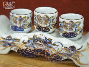 Kỷ ngai 3 chén men lam cổ vẽ Sen Tài Lộc, vẽ vàng 24k