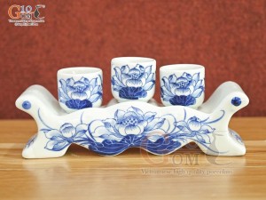 Kỷ ngai 3 chén men lam cổ vẽ Sen Tài Lộc