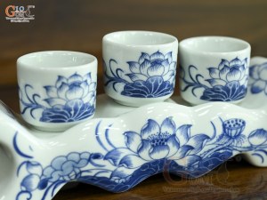 Kỷ ngai 3 chén men lam vẽ Sen Đại Cát