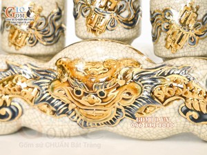 Kỷ ngai 3 chén men rạn đắp nổi Rồng Như Ý, vẽ vàng 24k