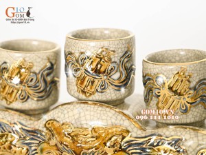 Kỷ ngai 3 chén men rạn đắp nổi Rồng Như Ý, vẽ vàng 24k