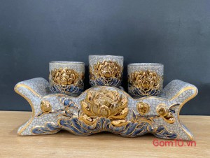 Kỷ ngai 3 chén men rạn đắp nổi Sen Cát Tường, vẽ vàng 24k