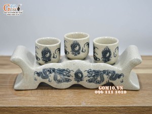 Kỷ ngai 3 chén men rạn hoạ tiết rồng
