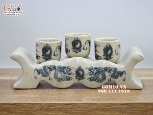 Kỷ ngai 3 chén men rạn hoạ tiết rồng