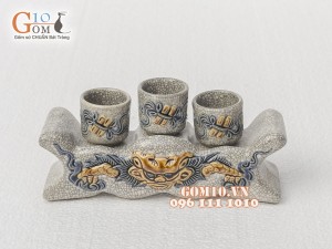 Kỷ ngai 3 men rạn đắp nổi rồng